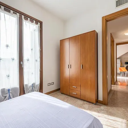 La Casa Degli Innamorati Ferienhaus Pula